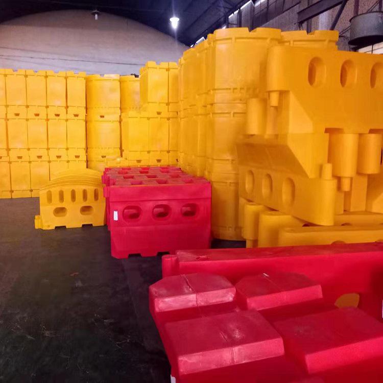 Mobile Water-Filled Traffic Barrier: Rotomolded, Two-Hole Anti-Collision Guardrail