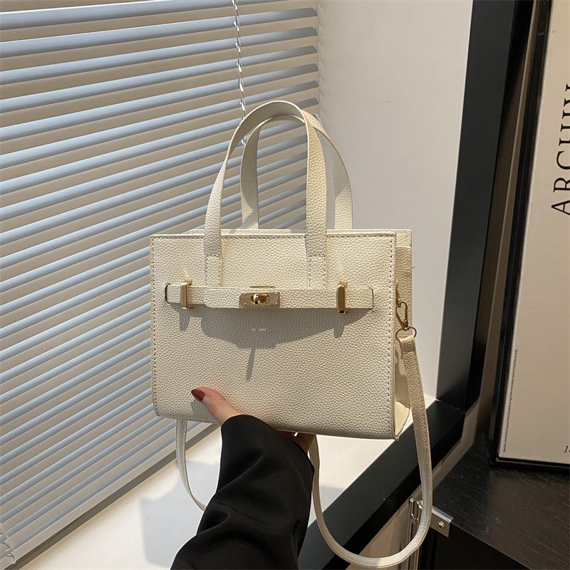 

Premium texture spring and summer new handbag atmospheric urban simple commuting portable shoulder messenger bag белый