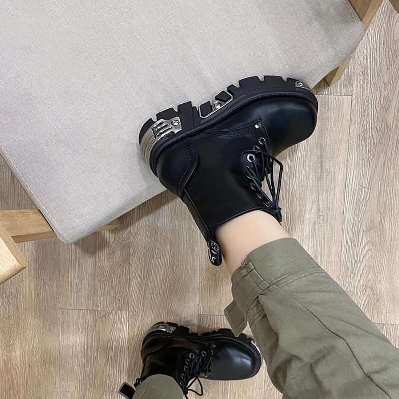 Fashion Darkness Punk Style Platform Women Ankle Boots Chunky Heel Black Metal Decor Women's Motorcycle Boots Lace UP Top Quality
