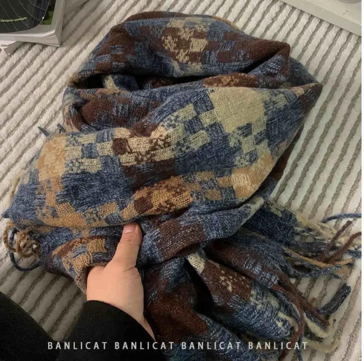 

Женская накидка-шаль с кисточками и ретро-рисунком тушью — двухсторонняя, свободного кроя, верхняя одежда на осень. null кофейный/синий