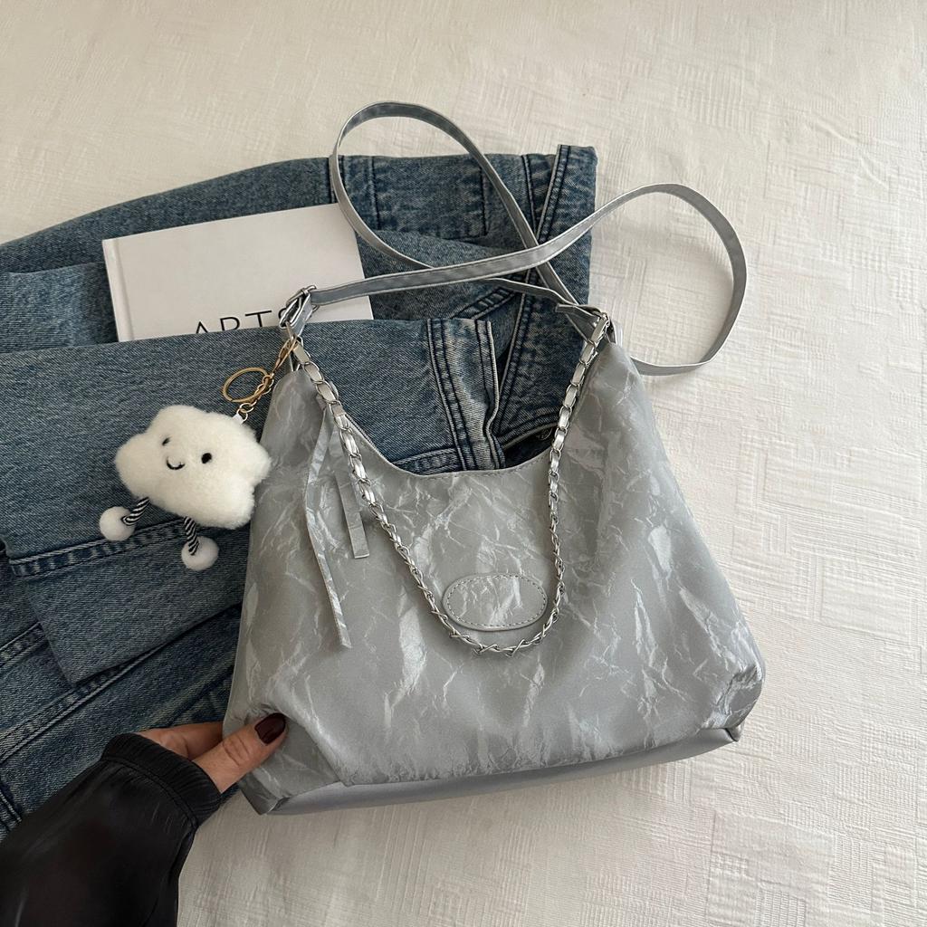 Neue Sommer-Ketten-Pendeltasche, Lässige Studenten-Weichgesicht-Großraumtasche für Damen, Mode Einzelschulter-Umhängetaschen