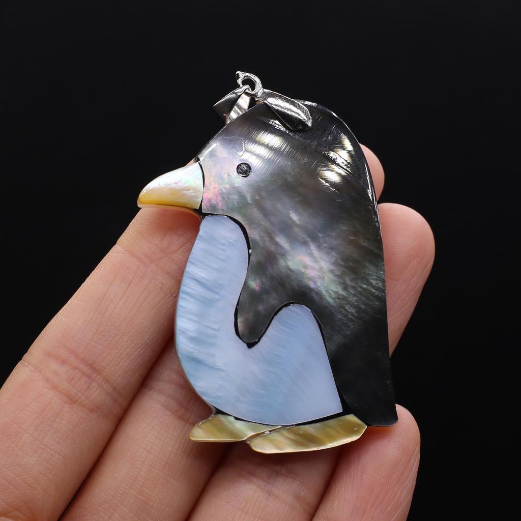 1Pc, Natural Shell Penguin Pendant Necklace, Unique Animal-Themed Jewellery Gift, Christmas Gift for Women and Girls, Playful Handcrafted Bohemian