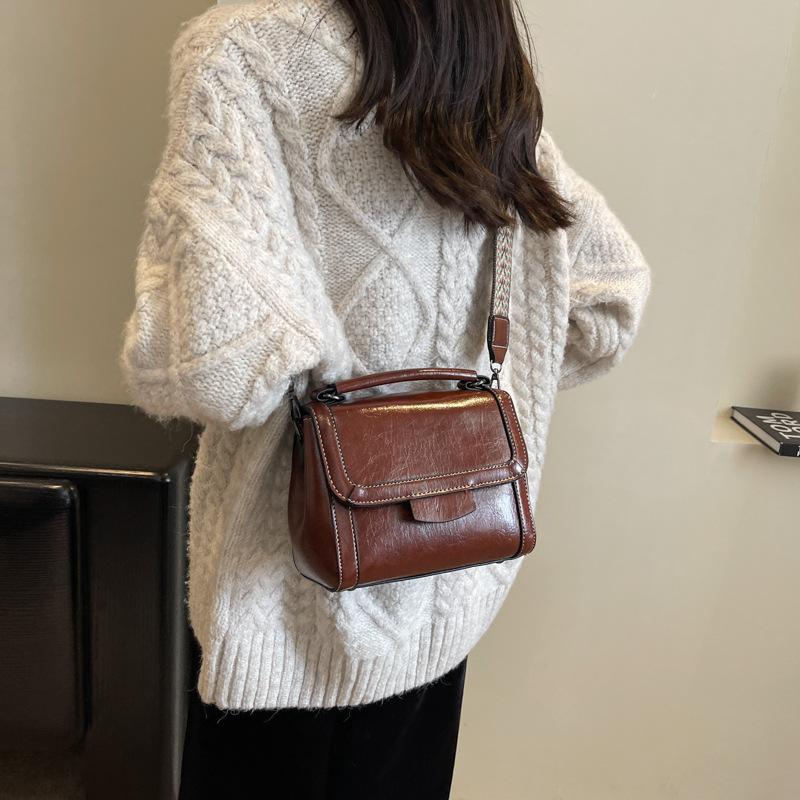 Bag Women's Texture Fashion Casual Handbag New Autumn and Winter Student Shoulder Crossbody Bag