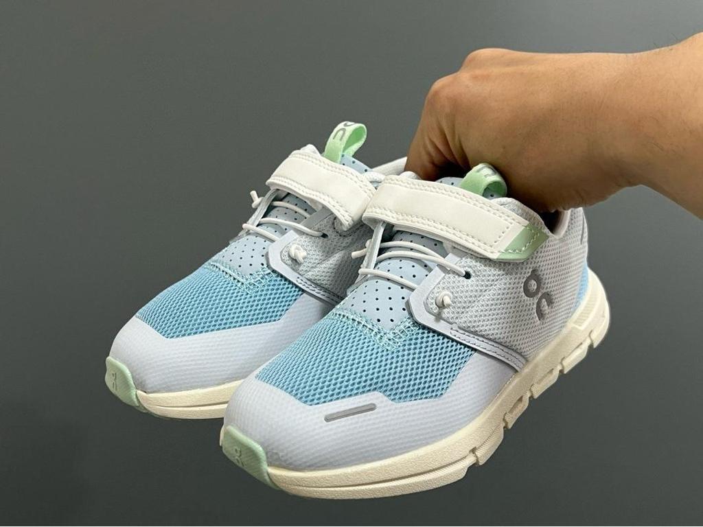 Children's Velcro Mesh Running Shoes - Breathable, No-Tie for Boys and Girls
