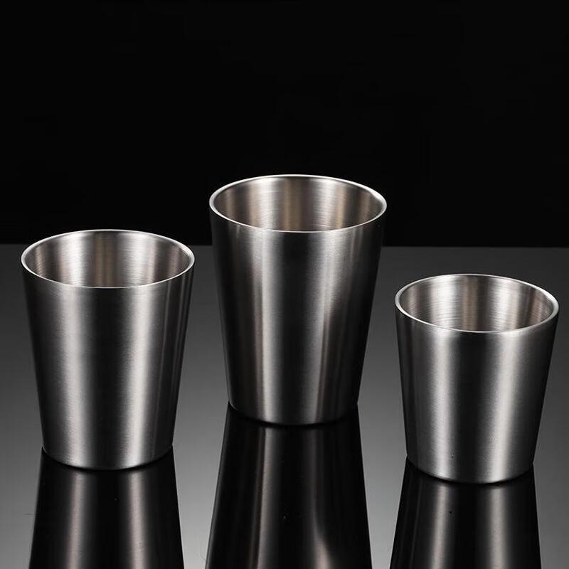 ZISIZ 300ml Isolierte Mattierte Biergläser Set