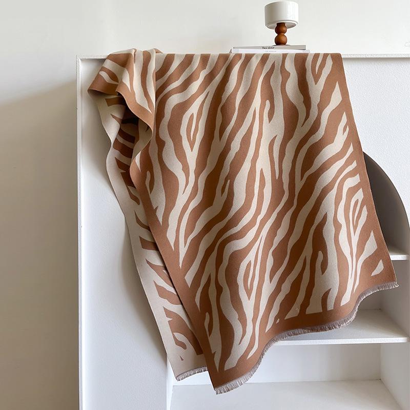 Autumn And Winter Women'S Thermal Scarf Zebra Pattern Elements Fashionable And Elegant Medium And Long Air Conditioner Shawl Scarf