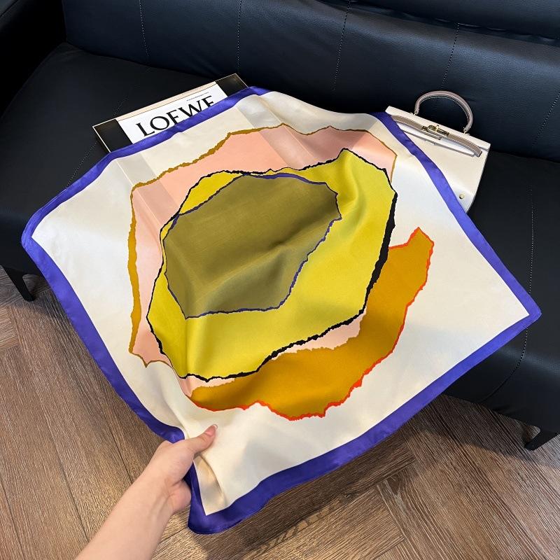 New silk scarf women's fashion versatile high-end small square scarf Korean version neck protection scarf spring and autumn retro scarf binding bag