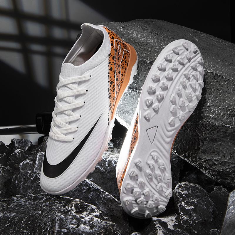 

2025 football shoes men s broken nails boys training shoes girls primary and secondary school students adult long nails special football shoes 45