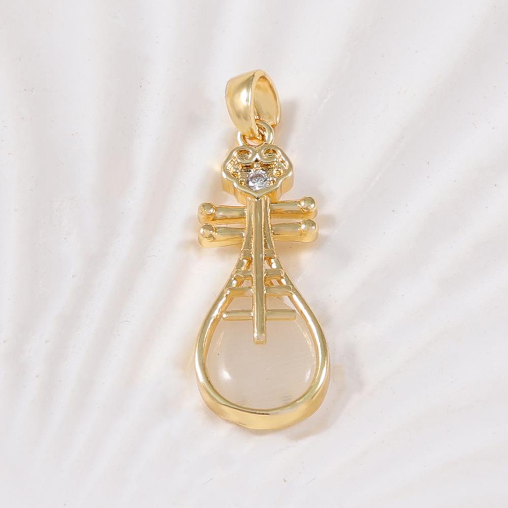 National Style Two-Color Chalcedony Pipa Pendant with Diamond Inlay Clavicle Chain