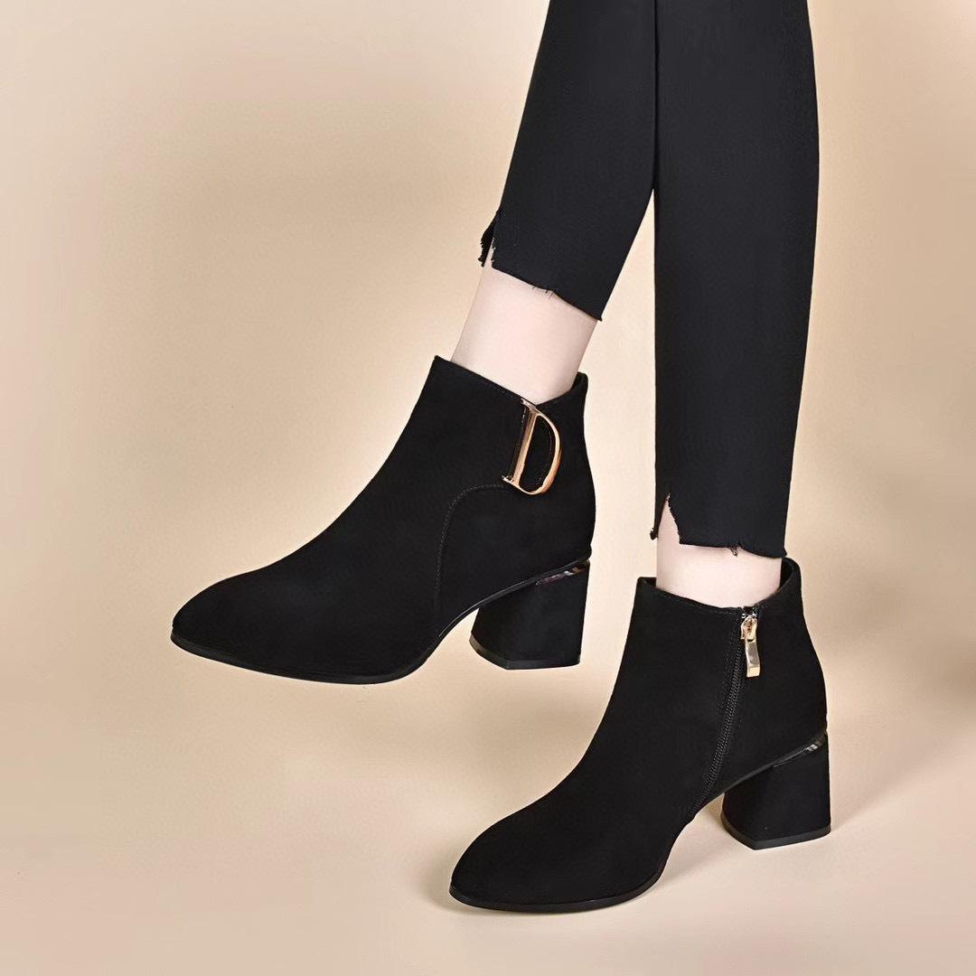 

Short boots women s 2025 autumn and winter new black sheepskin thick heel letter buckle fashion boots two kinds of highly pointed women s leather boo 34