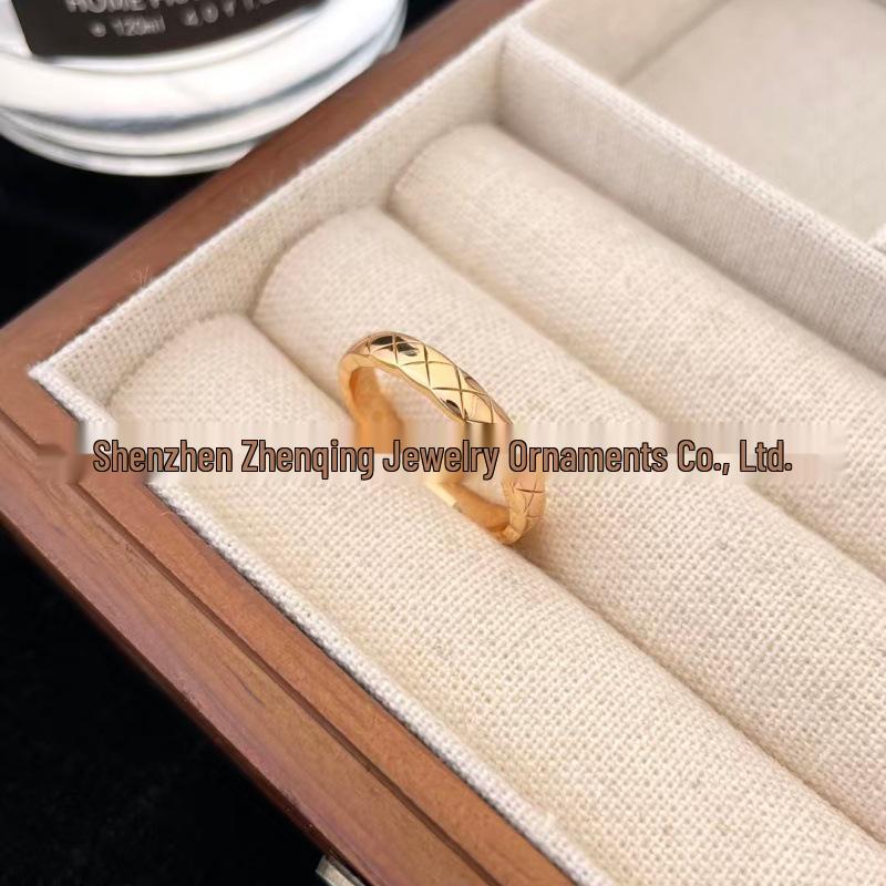 

Элегантное кольцо для пары с ромбовидным узором и покрытием из 18-каратного серебра с бриллиантами Size 8