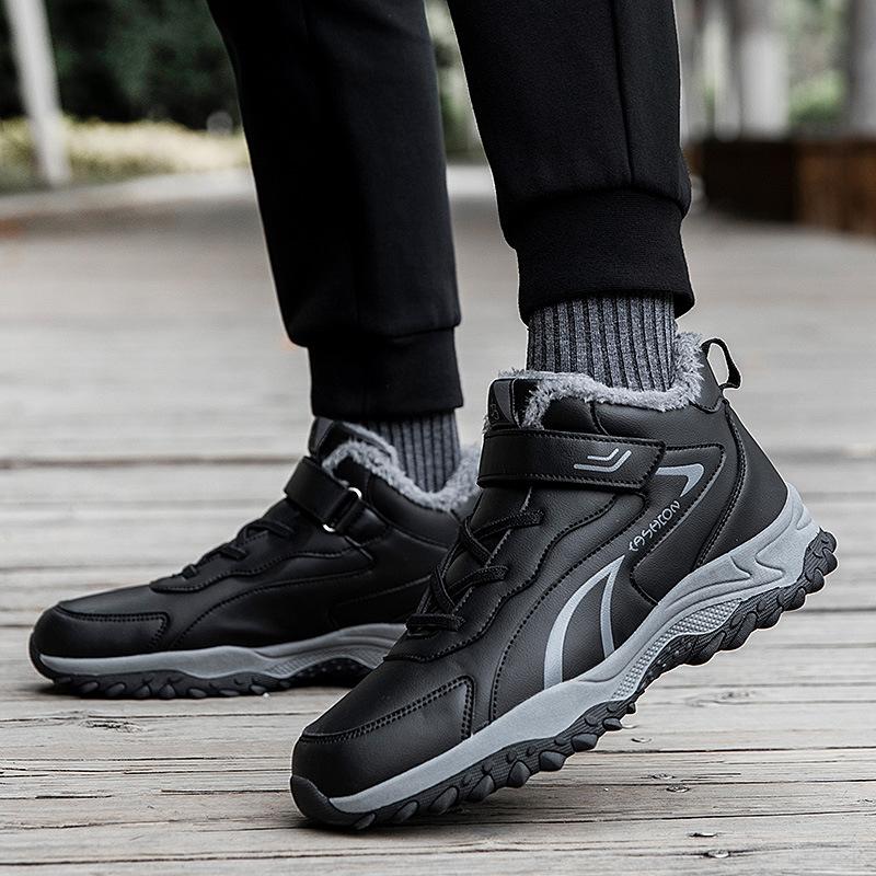 

Winter middle-aged and elderly outdoor large cotton shoes men and women elderly shoes leather surface waterproof walking shoes velvet sports snow 36 чёрный