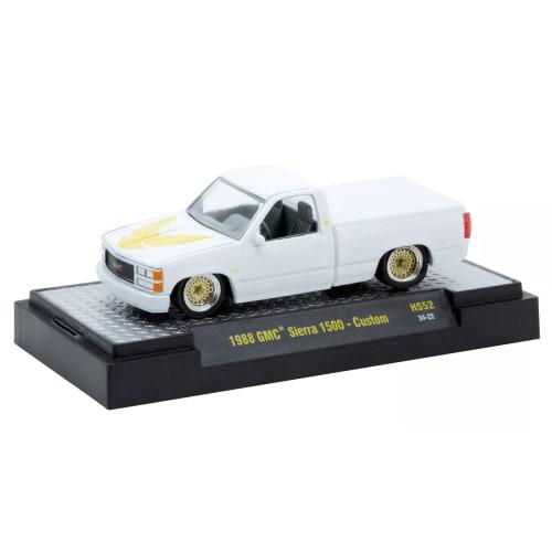 M2 Machines 1/64 Scale GMC Sierra 1500 Custom 1988 White Pickup Diecast Model Car
