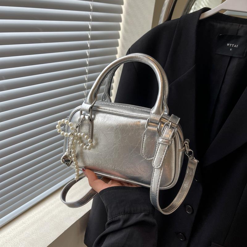 New Women's Bag 2025 New Popular Internet Celebrity Summer Versatile Shoulder Messenger Bag Fashion High Sense Handbag