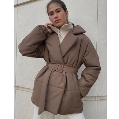 Frauen Elegante Solide Kurze Padded Jacken Winter Dicke Stehkragen Parkas Frauen Mode Krawatte Taille Mäntel