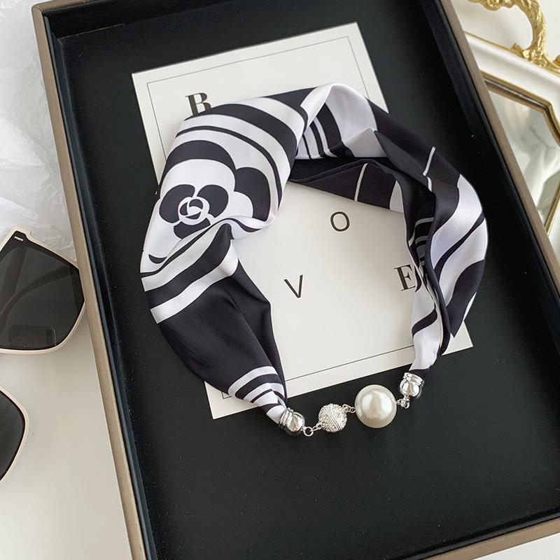 Lazy Magnetic Buckle Summer Scarf with Pearl Necklace Decoration for Women