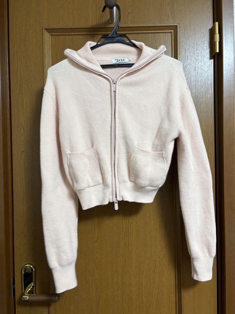 

[Б/У] Момо из TWICE носит кардиган GROVE розового цвета