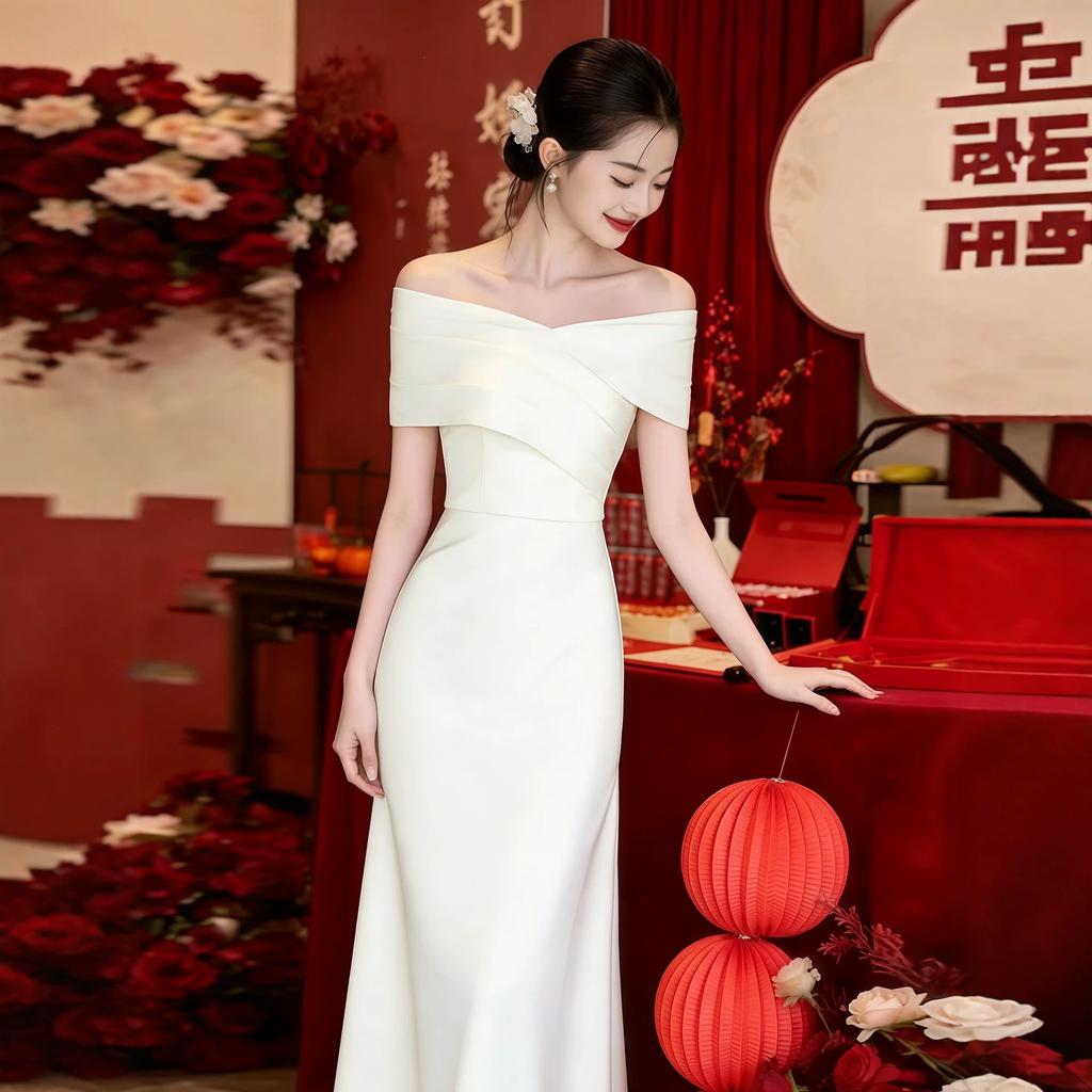 French High-end One-word Shoulder White Banquet Dress Registration Certificate Small White Dress Travel Photo Light Wedding Dress