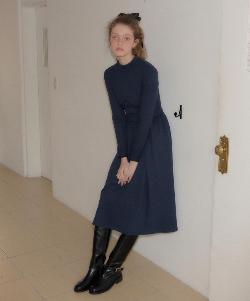 Salon De Yon Line Point High Neck Dress_ Navy