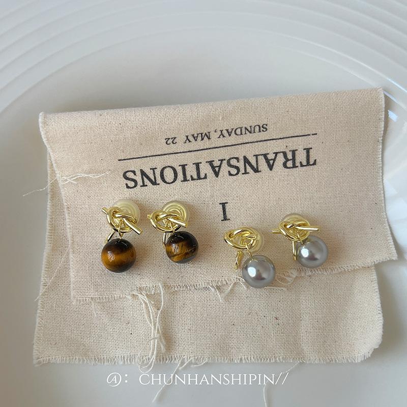 Internet Explosion, Rope Knot Stud Earrings, Light Luxury High-end Earrings, Geometric Simple Ear Clips, No Ear Holes, Tiger's Eye Stone Earrings.