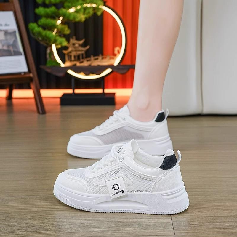 Korean version ins little white shoes students Korean version of female tide 2025 summer new thick-soled breathable casual shoes street little white b