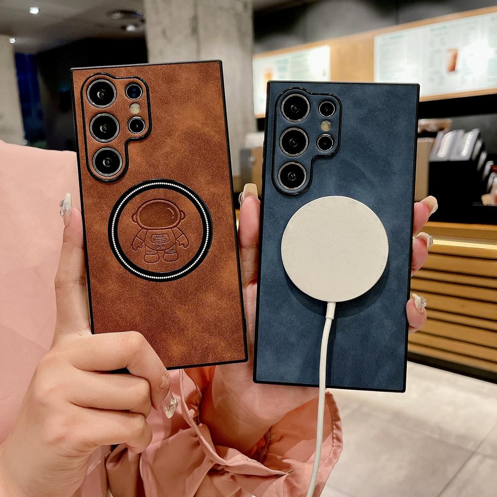 Suitable for Samsung S25ultra Lambskin Astronaut S24U Mobile Phone Case Magnetic S23 Fe Cartoon S22