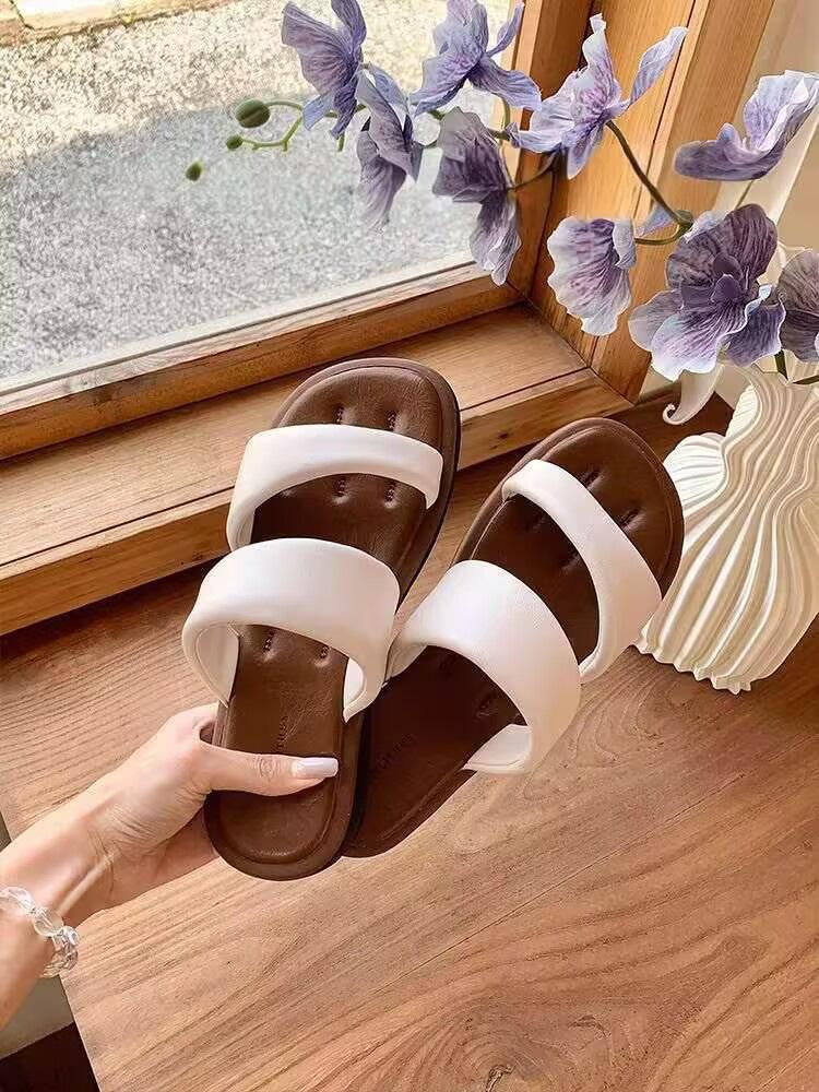 

Flat bottom one-word drag shoes for women s summer wear 2025 new kinky and comfortable sandals new Korean version French style 35 белый