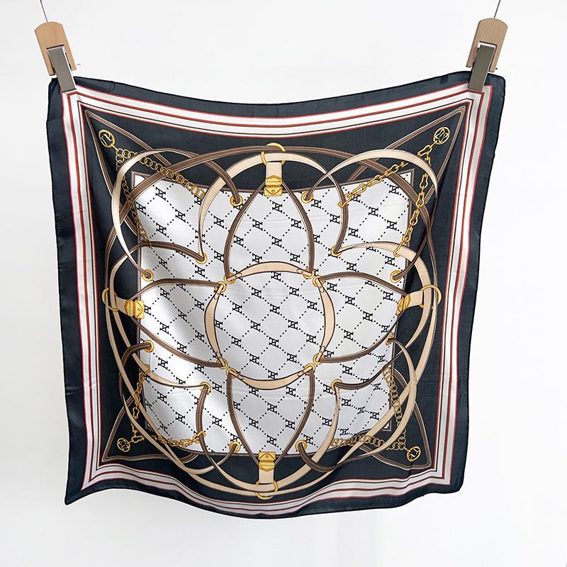 Korean Version of the New Summer Chain Simulation Silk Printing Small Square Scarf Professional Scarf Decorative Headband Silk Scarf Neck Protection