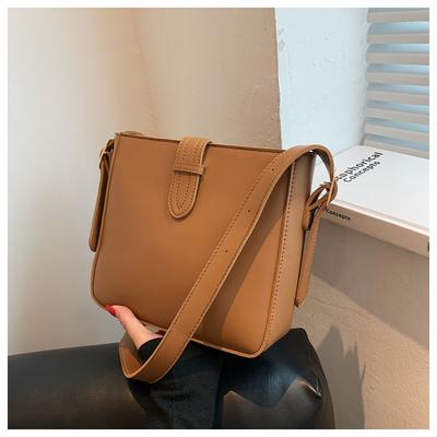 Small Bag Women's New Fashionable Texture Shoulder Messenger Bag Simple Casual Versatile Autumn and Winter Bucket Bag