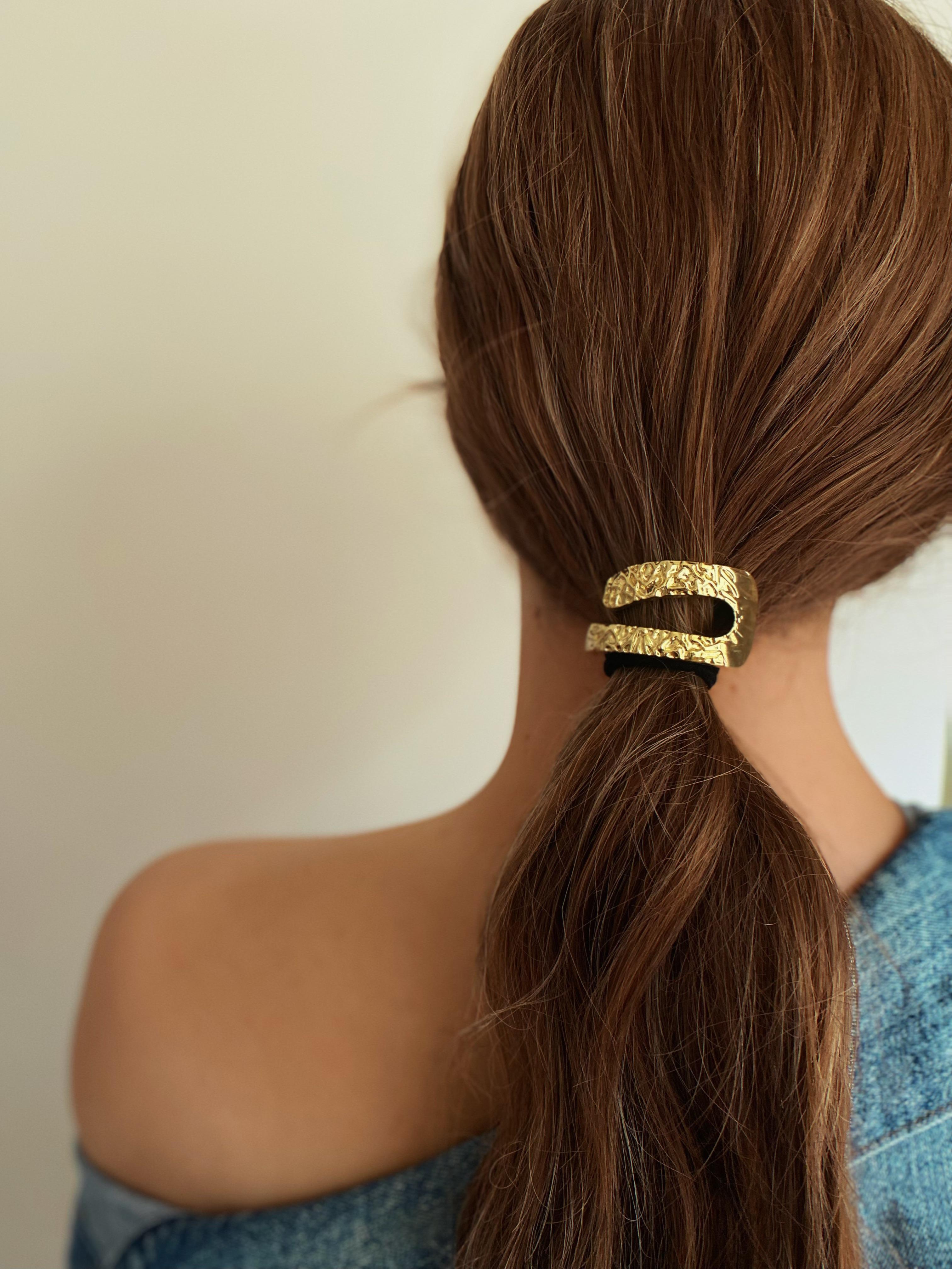 

Элегантная золотая металлическая простая резинка для волос, забавные изогнутые ленты, женская роскошная стильная резинка для волос, простые шикарные аксессуары для волос 1pc-style c