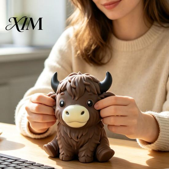 Stress Relieving Gadget Highland Cow Relief Toy, Squeezable Cattle Sensory Soft Toys Ball Fidget Toy for Office Home and Classroom Adults Kids Balls