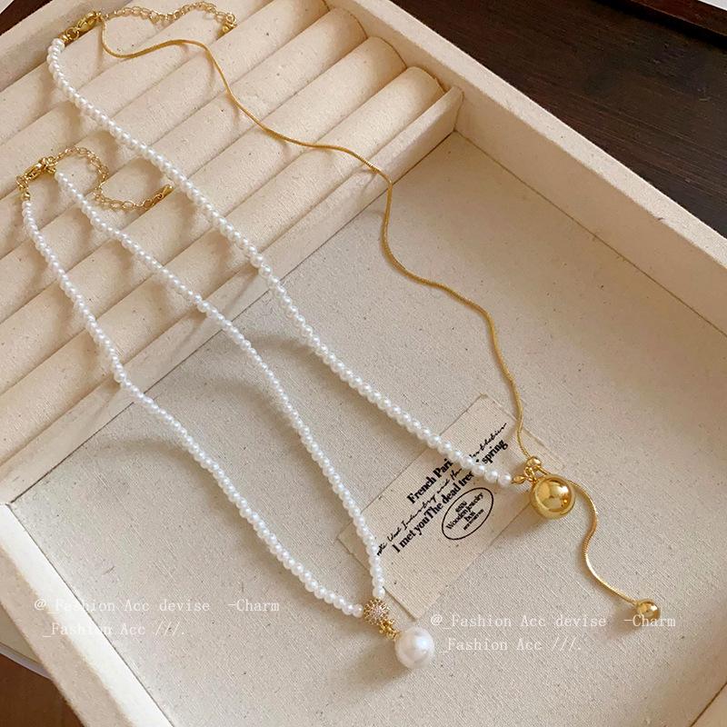 

Elegant Vintage Pearl & Zircon Gold-Plated Clavicle Necklace