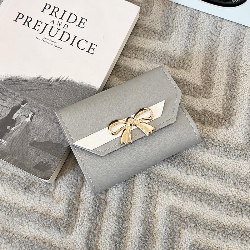 

Cute Bow Coin Purse Women s Short Wallet with Magnetic Snap and Multi-Card Slots серый