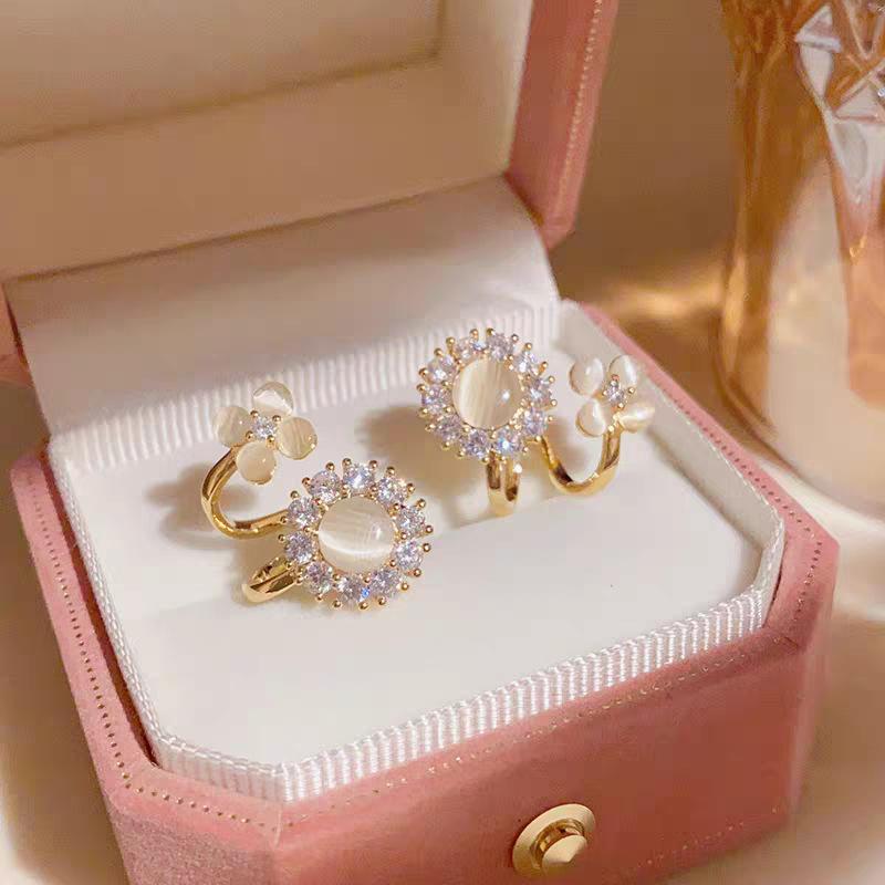 Light luxury fashion high sense simple opal flower stud earrings women exquisite versatile design elegant earrings