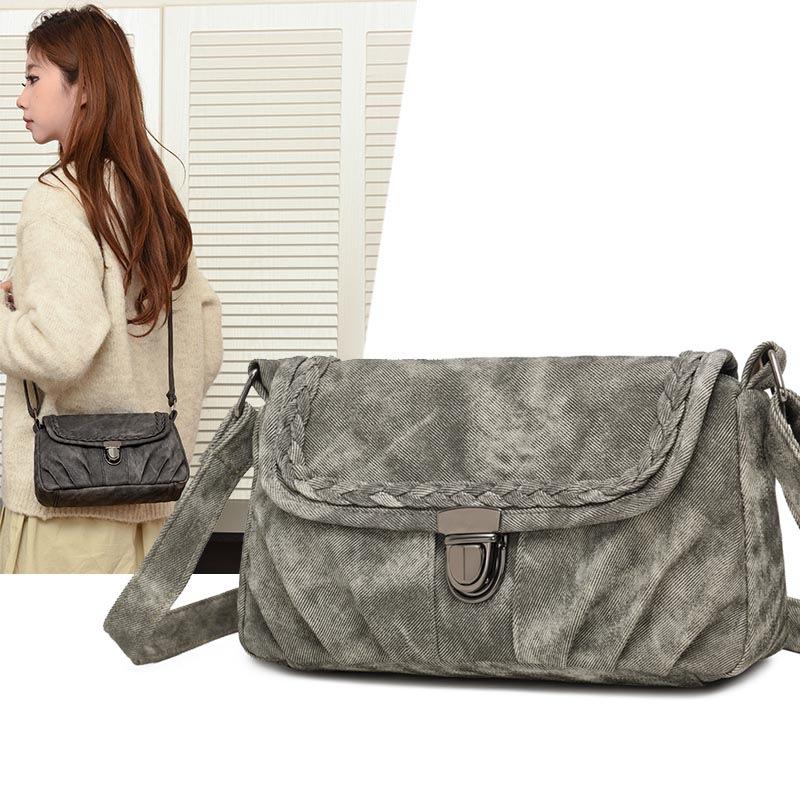 Compact Cross-body Bag for Traveling and Shopping, Stylish Small Bag for Middle-aged Mothers
