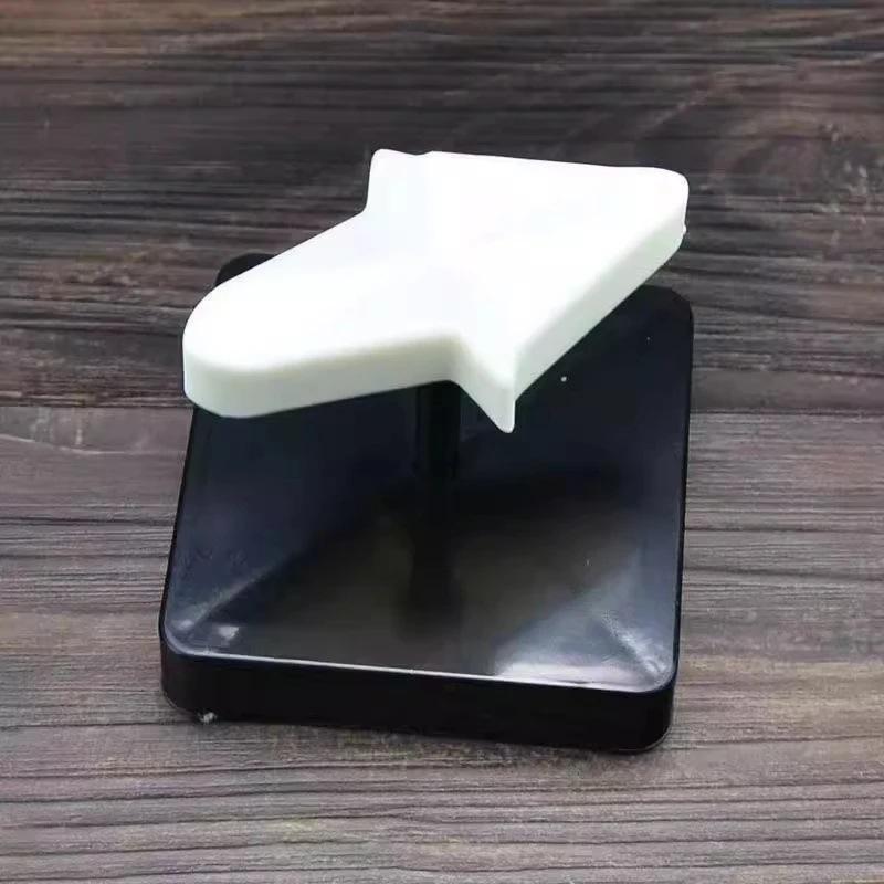 Newcomer Discount: Head-Turning Arrow Illusion Close-Up Magic Prop
