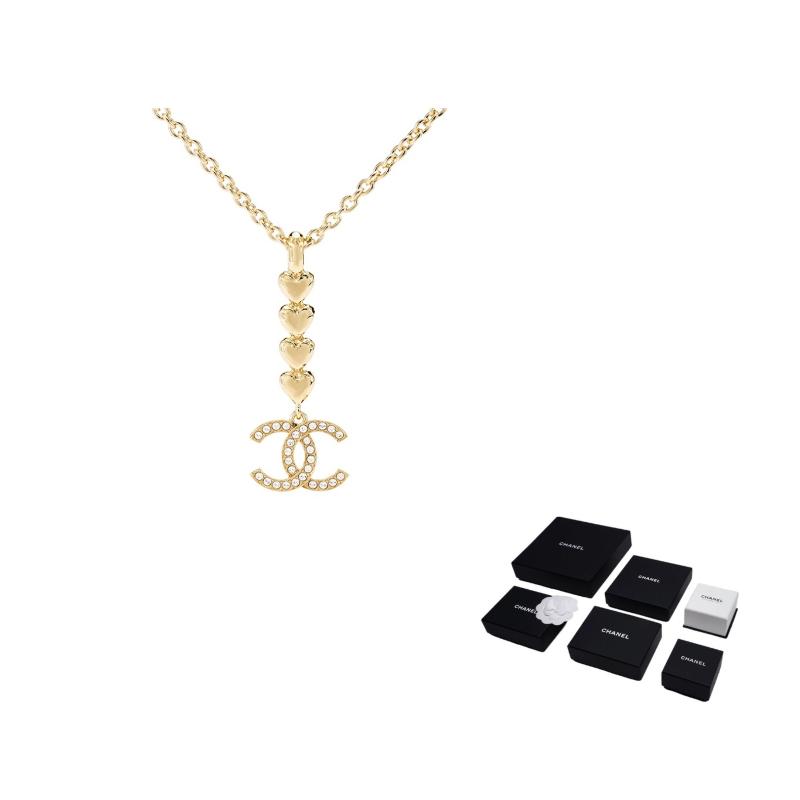 

CHANEL 23 Spring and Summer [23 Spring and Summer New] 23C Love Rhinestone Double C Metal Necklace Women s Style золотий