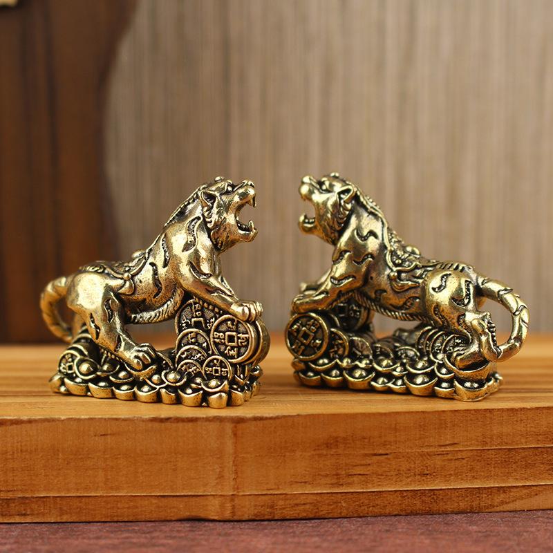 Brass Tiger Desktop Decoration Living Room Tea Table Sculpture Metal Craft Home Decorations Chinese Zodiac Tiger Statue