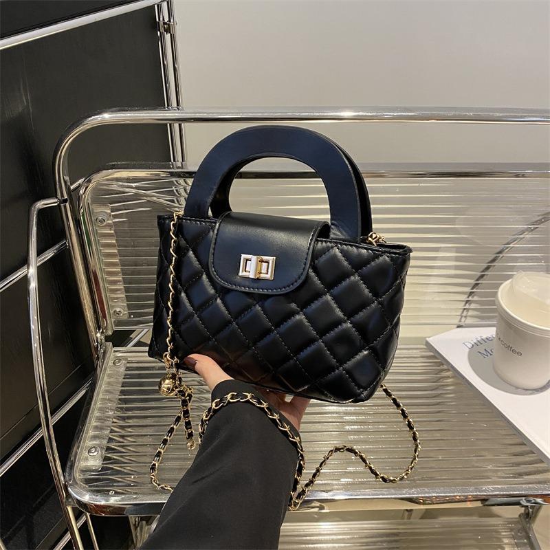 Filo per ricamo a rombi borsa a mano con chiusura alla moda borsa a spalla messenger versatile nuova per la primavera borsa da donna