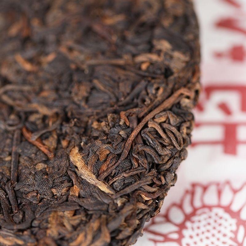 Alter Kamerad 7578 Reifer Tee Pu'er Tee Klassischer Kuchentee Yunnan Qizi Kuchentee 357G