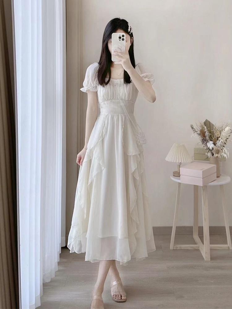 Elegante Vestido Francés de Gasa Blanca: Dobladillo Fino e Irregular para Primavera a Invierno