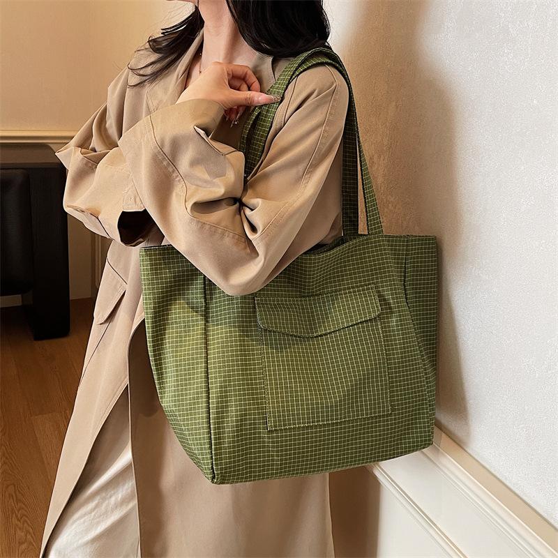 Casual Personality Large-capacity Bag Fashion Niche Design Shoulder Bag 2025 Autumn and Winter New Women's Tote Bag