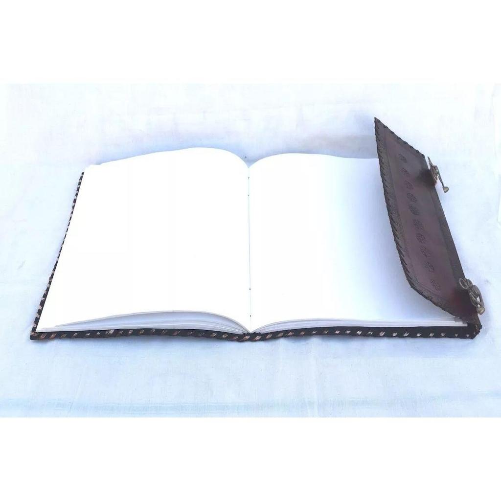 Handgemachtes extra großes Notizbuch aus Leder mit sieben Steinen, großes Skizzenbuch
