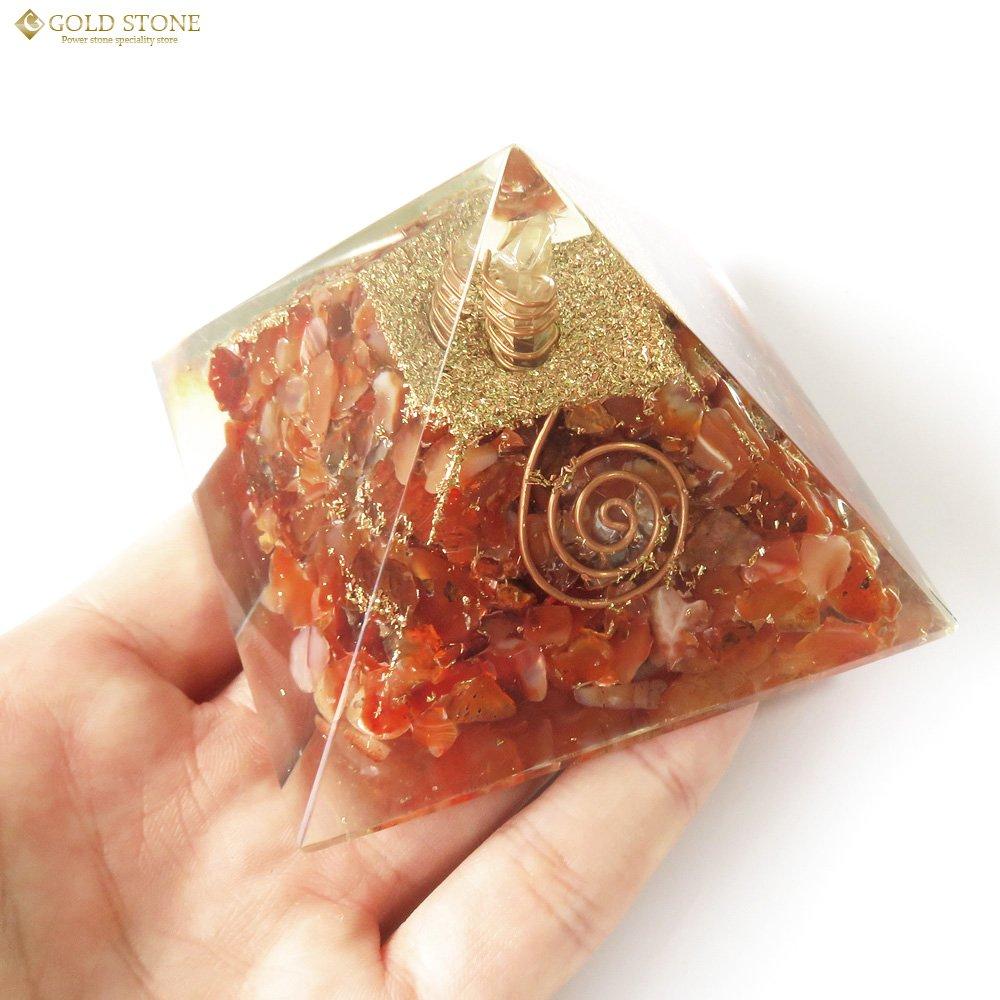 [GOLD STONE] Natural Orgonite Pyramid with Single Quartz Crystal, Spiritual Goods, Approximately 65-70mm Wide, Carnelian