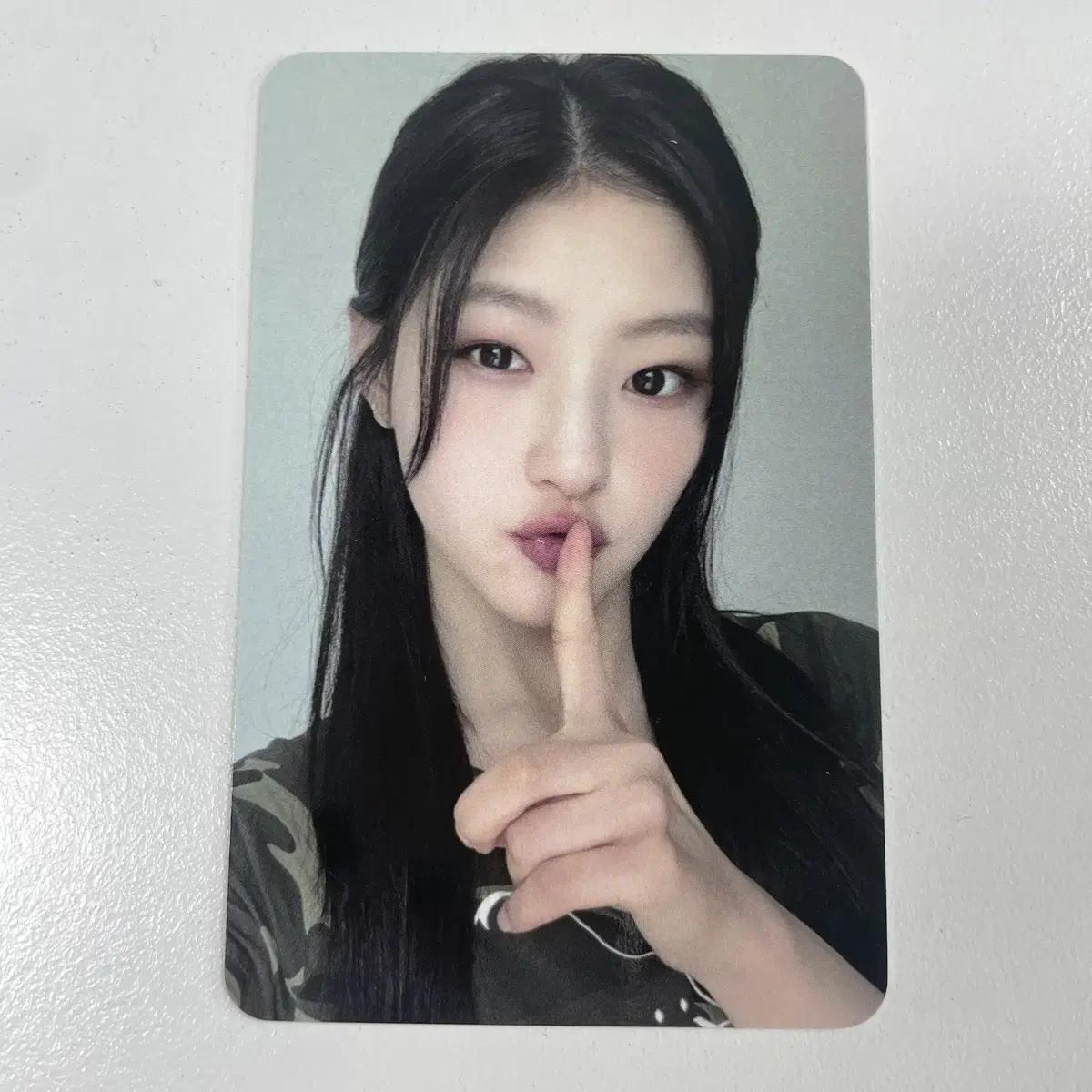 

Kiss Of Life Kioff Haneul Midastouch Hello Live My Horror Hush Photocard