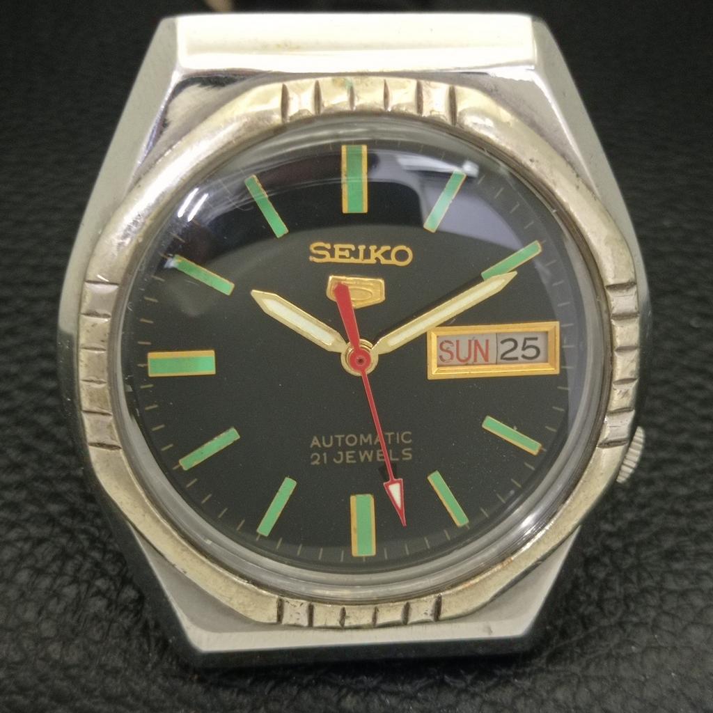 Seiko 5 AUTOMATIK JAPAN HERREN VINTAGE SCHWARZES ZIFFERBLATT UHR a701909-5 R207-a701909