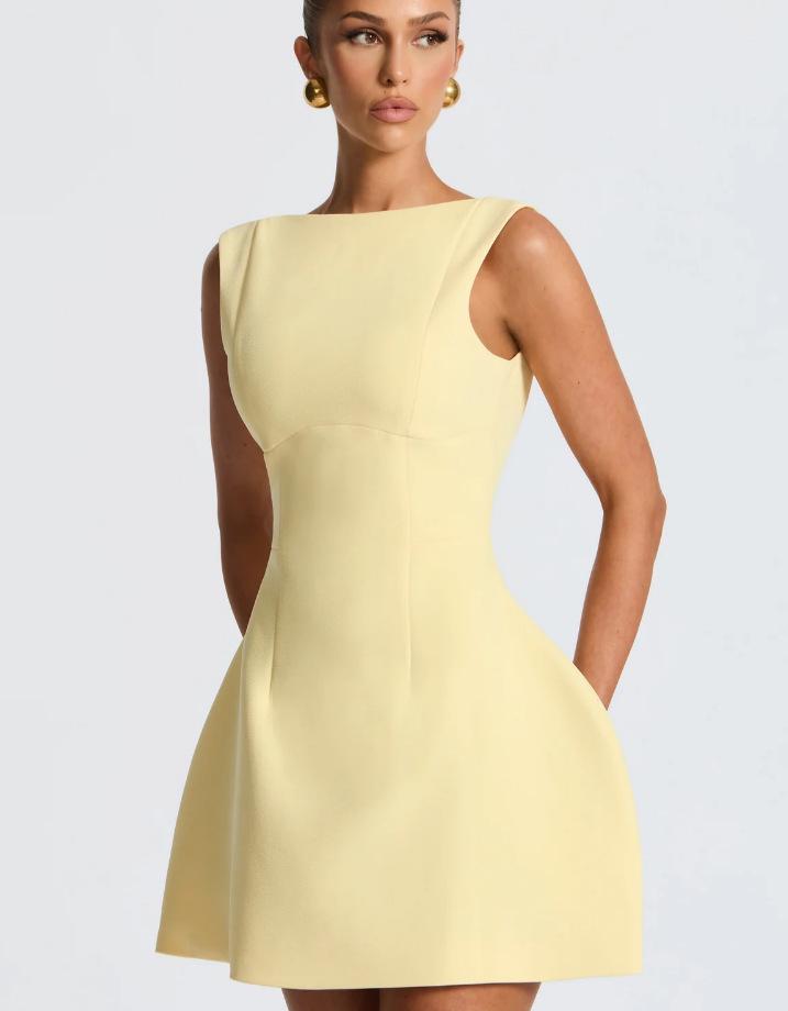 Women's Petite Sleeveless Summer Dress - Pear-Shaped, Waist-Slimming, Sweet and Simple Design