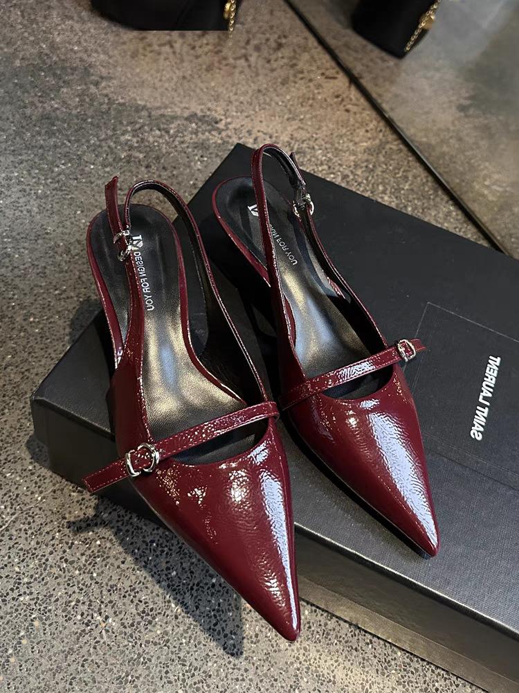 

Soft leather version~ pointed high heels women s 2025 spring new one-word belt buckle low heel bag head sandals single shoes 42