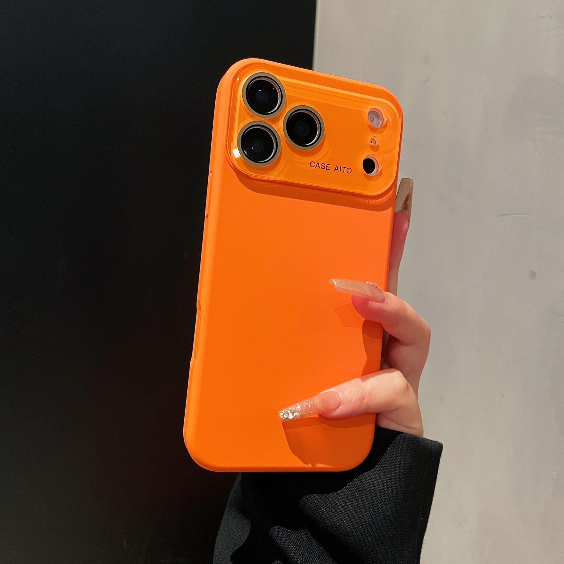 

Силиконовый чехол Second Chance для Apple 17Pro/16PM: Полное покрытие, Ощущение на коже, Большое окно iPhone 12 Pro оранжевый