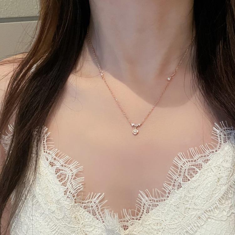 Feine 925er Silber Kamelienkette mit funkelndem Diamantanhänger für Damen